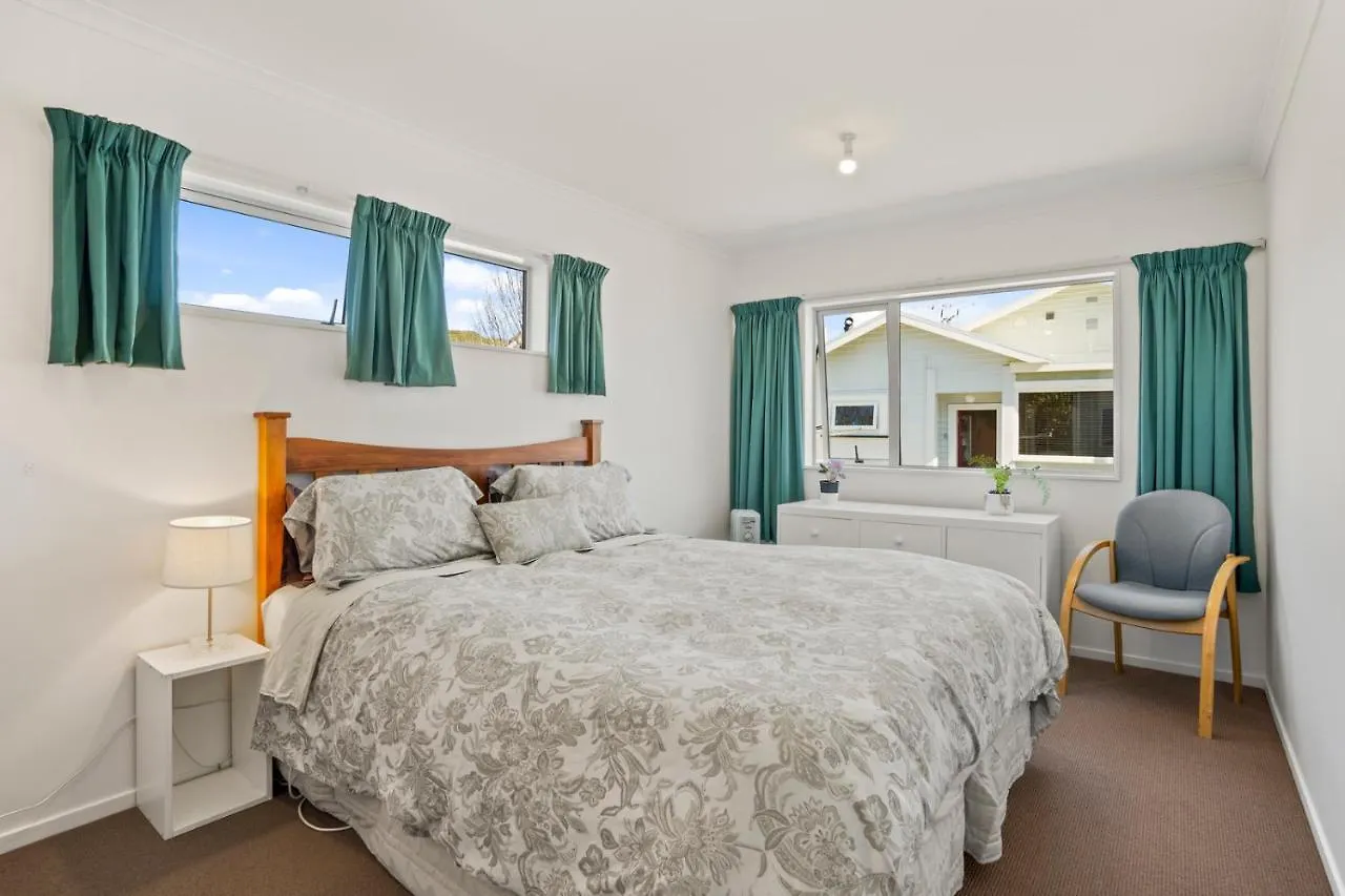 Karori Kabin - Karori Holiday Home Wellington New Zealand